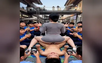 白湖传媒 街拍白洁